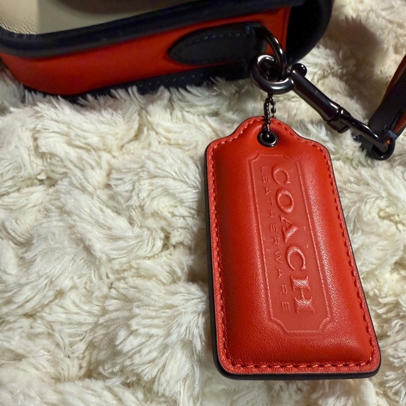 Coach Dinky Quilted Multicolor Crossbody Bag

New without tags. - Picture 9 of 16